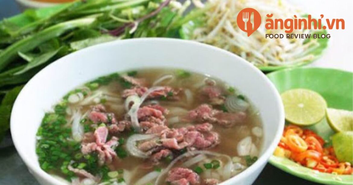 Phở bò tái